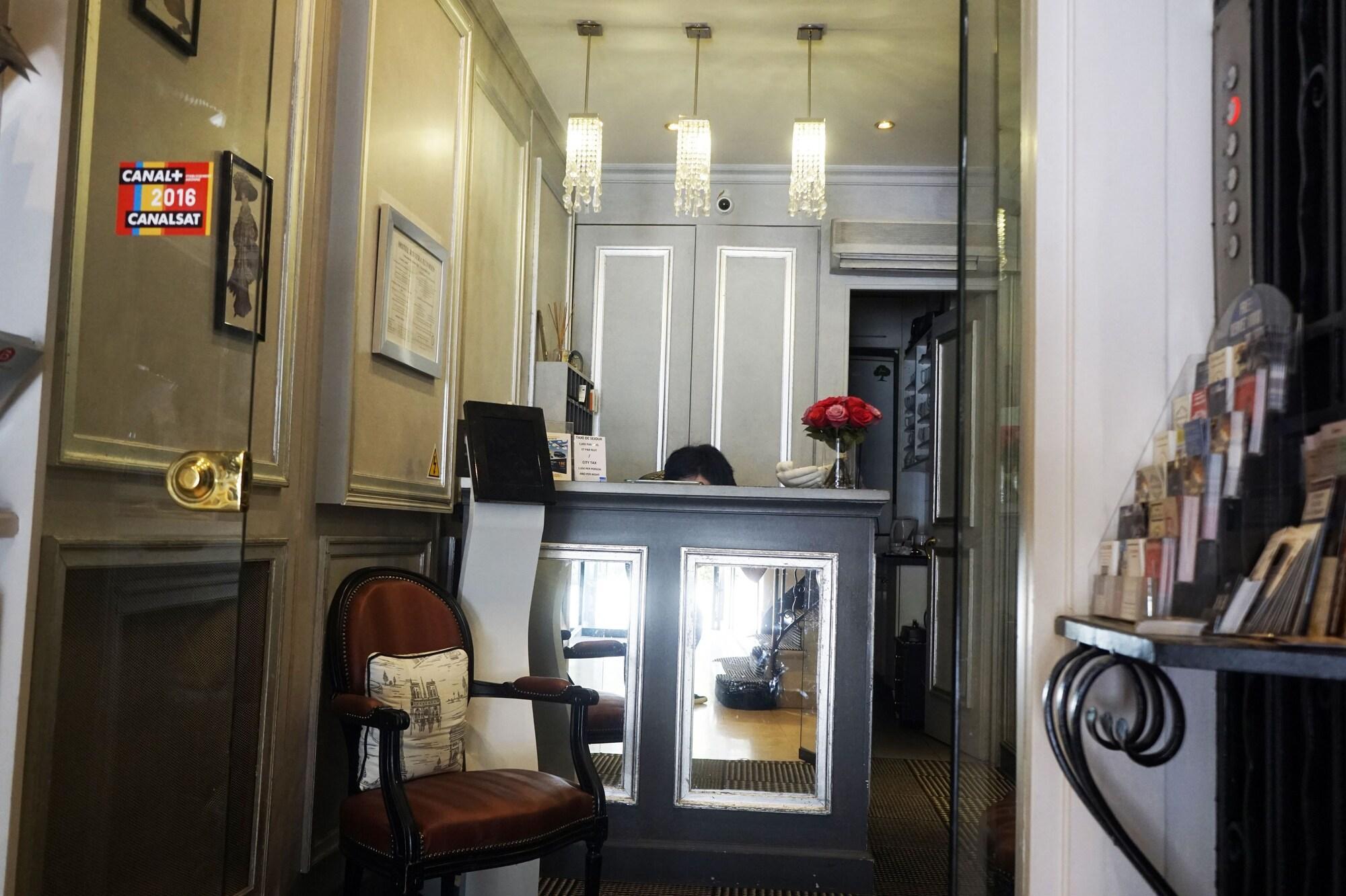 Hotel Riviera Elysees Parijs Buitenkant foto