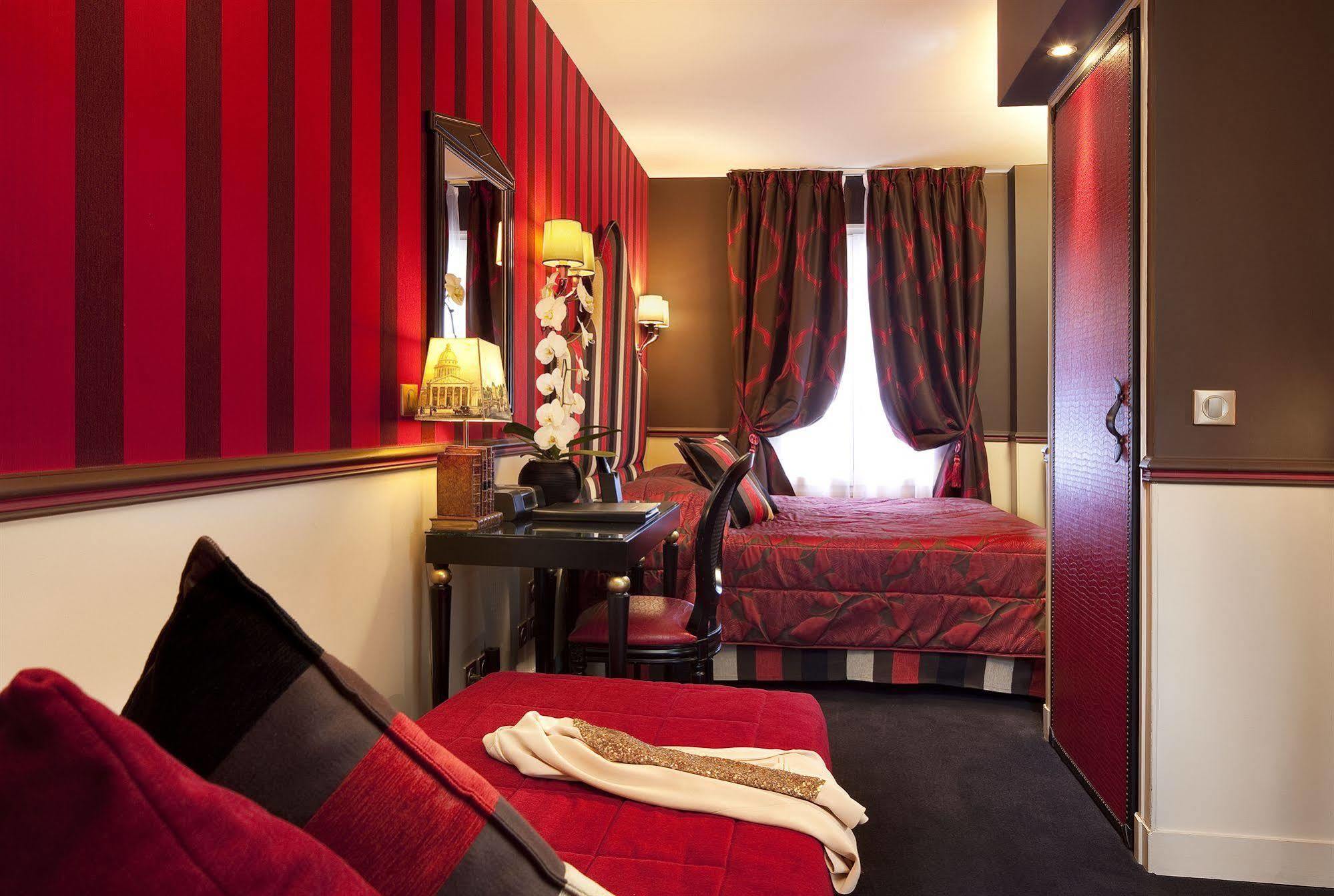 Hotel Riviera Elysees Parijs Buitenkant foto